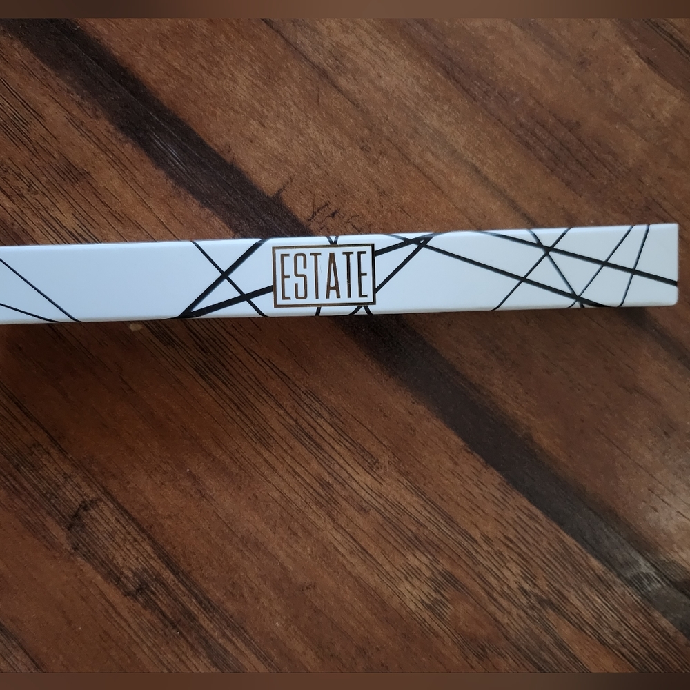 Estate liquid eyeliner